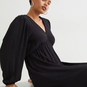 NWT H&M V-Neck Dress Black Size M